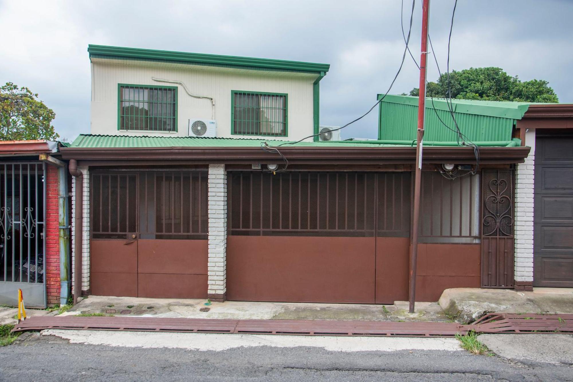 Alojamiento Entero 1 Km Juan Santamaria Airport Alajuela Buitenkant foto